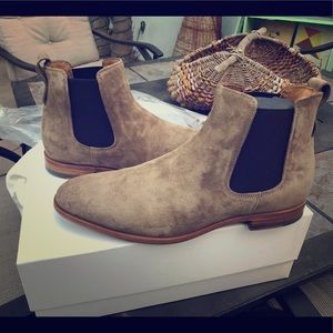 Men’s Size 10.5 Vince Chelsea Boots